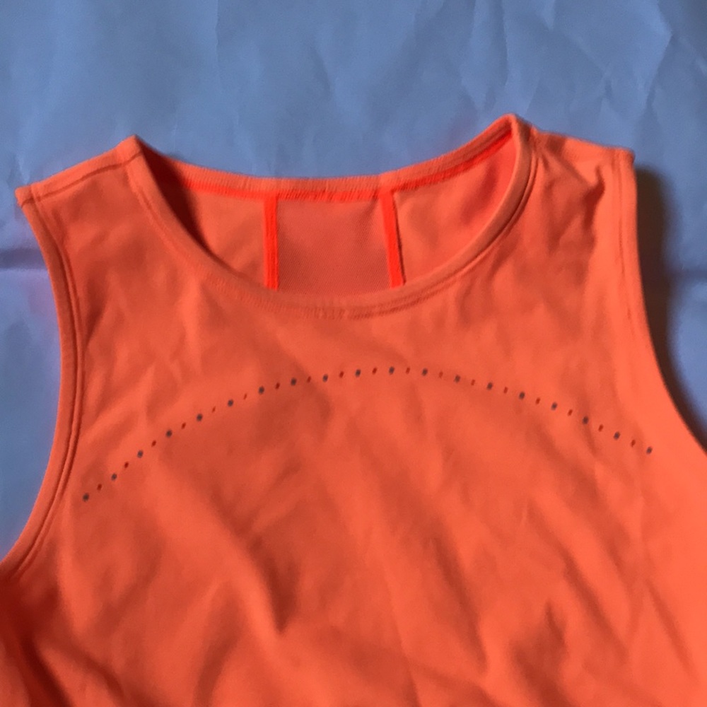 Lululemon crop top - Picture 5 of 5